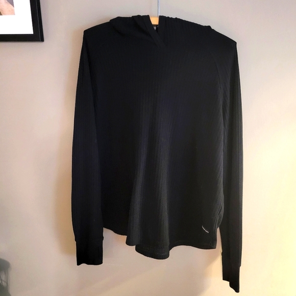 Lightweight black hooded pullover - Picture 1 of 9